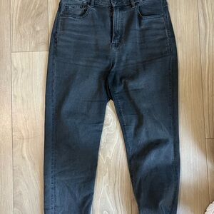 American Eagle Mom Jeans
